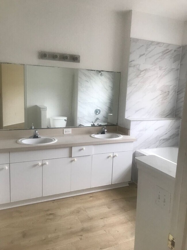 Building Photo - 3615CR#622(100)