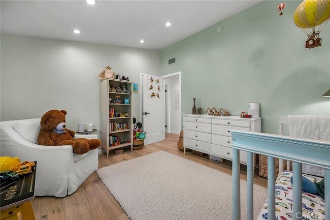Building Photo - 17152 Escalon Dr
