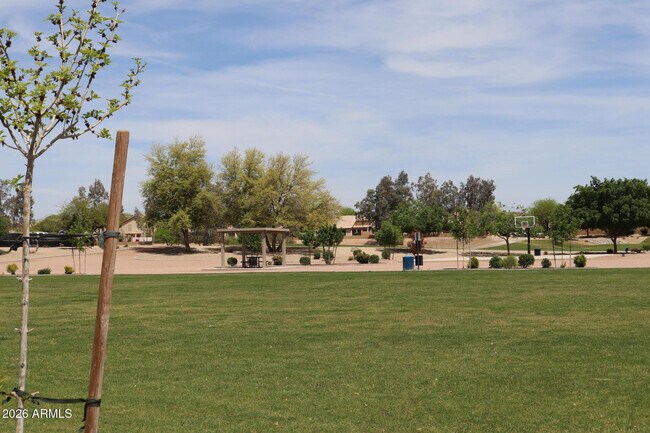 Building Photo - 2372 E Dust Devil Dr