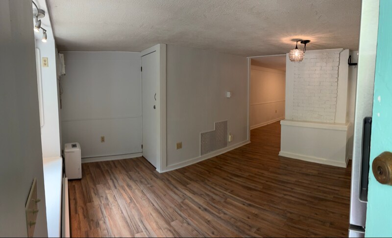 Building Photo - 4951 Lake Forrest Dr NW