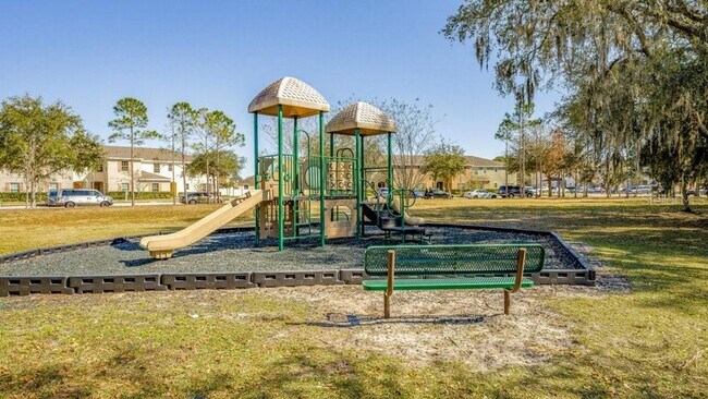 Building Photo - 3 Bedroom 3 Bath Kissimmee Emerald Lake Townhome with 2 Master Suites and Stainless Appliances!