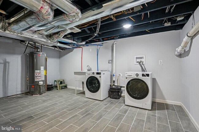 Building Photo - 92 Leigh Ave