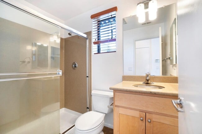 Building Photo - 153 City Limits Cir