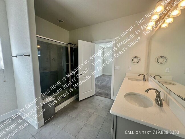 Building Photo - 8313 Noreen Falls Dr