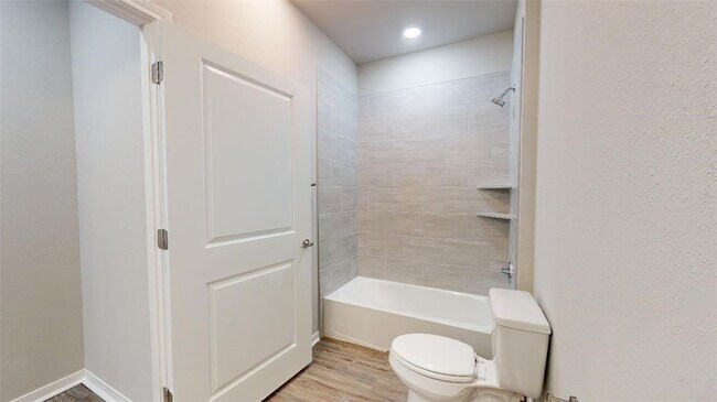 Building Photo - 1326 Prairie Dr