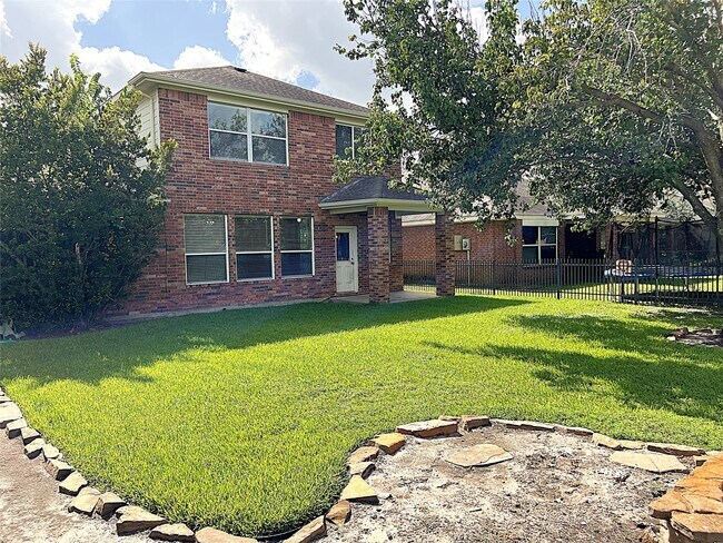 Building Photo - 10634 Lyndon Meadows Dr
