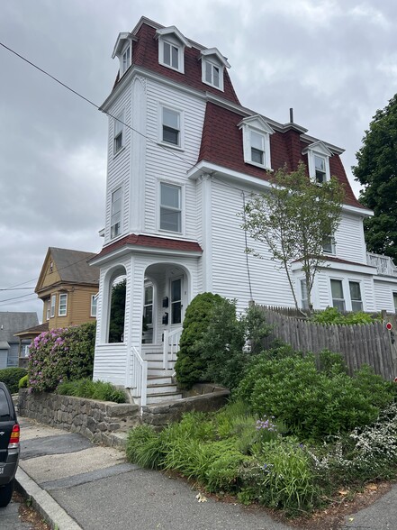 Primary Photo - 8 South St