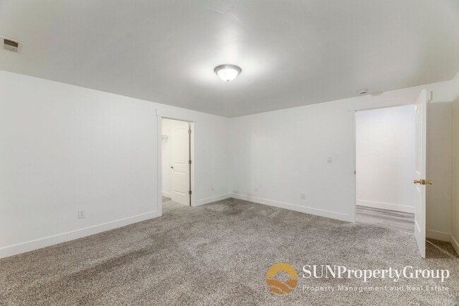 Building Photo - Beautiful Basement  Apartment In Riverton!