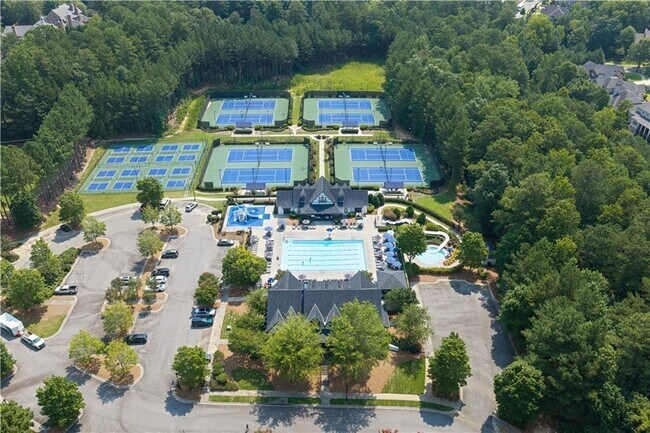 Building Photo - 6327 Howell Cobb Ct