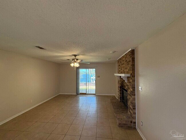 Building Photo - 7098 Moran Ln