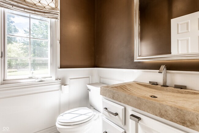 Building Photo - 4898 Waterstone Way