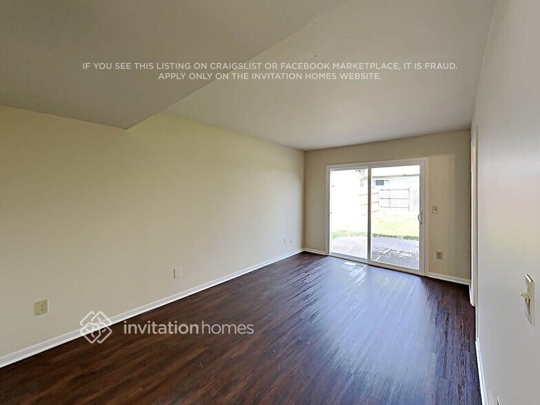 Building Photo - 2261 Bittersweet Ct