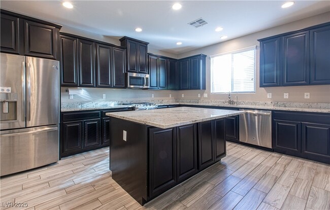 Building Photo - 12382 Loggeta Way