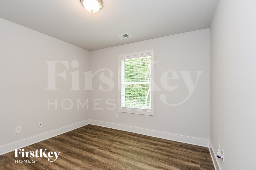 Building Photo - 6955 Overton Cir