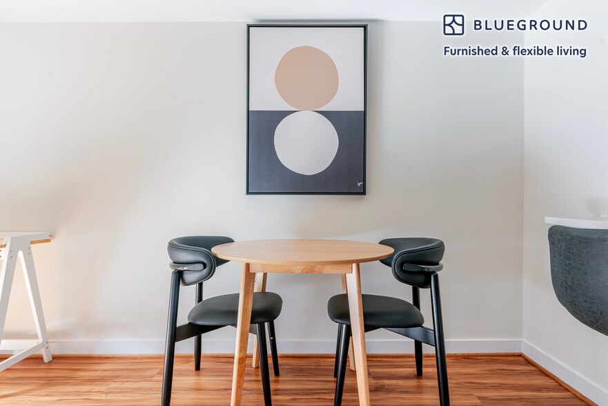 Building Photo - 2500 Clarendon Blvd