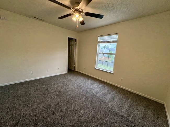 Building Photo - 6857 Maywood Cir