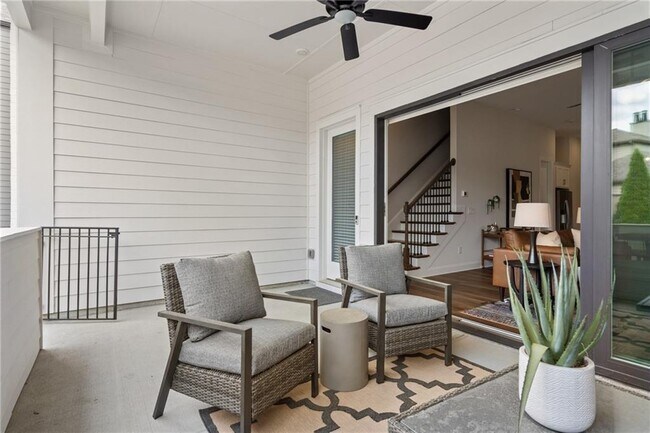Building Photo - 613 Stickley Oak Way