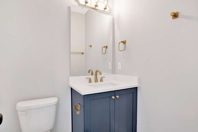 Building Photo - Downtown Pensacola Area 3BR/3BA | Each Bedroom Has Private Bath | Fenced Yard | Water & Lawn Care...