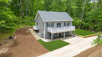 Building Photo - 130 Rocklawn Ave