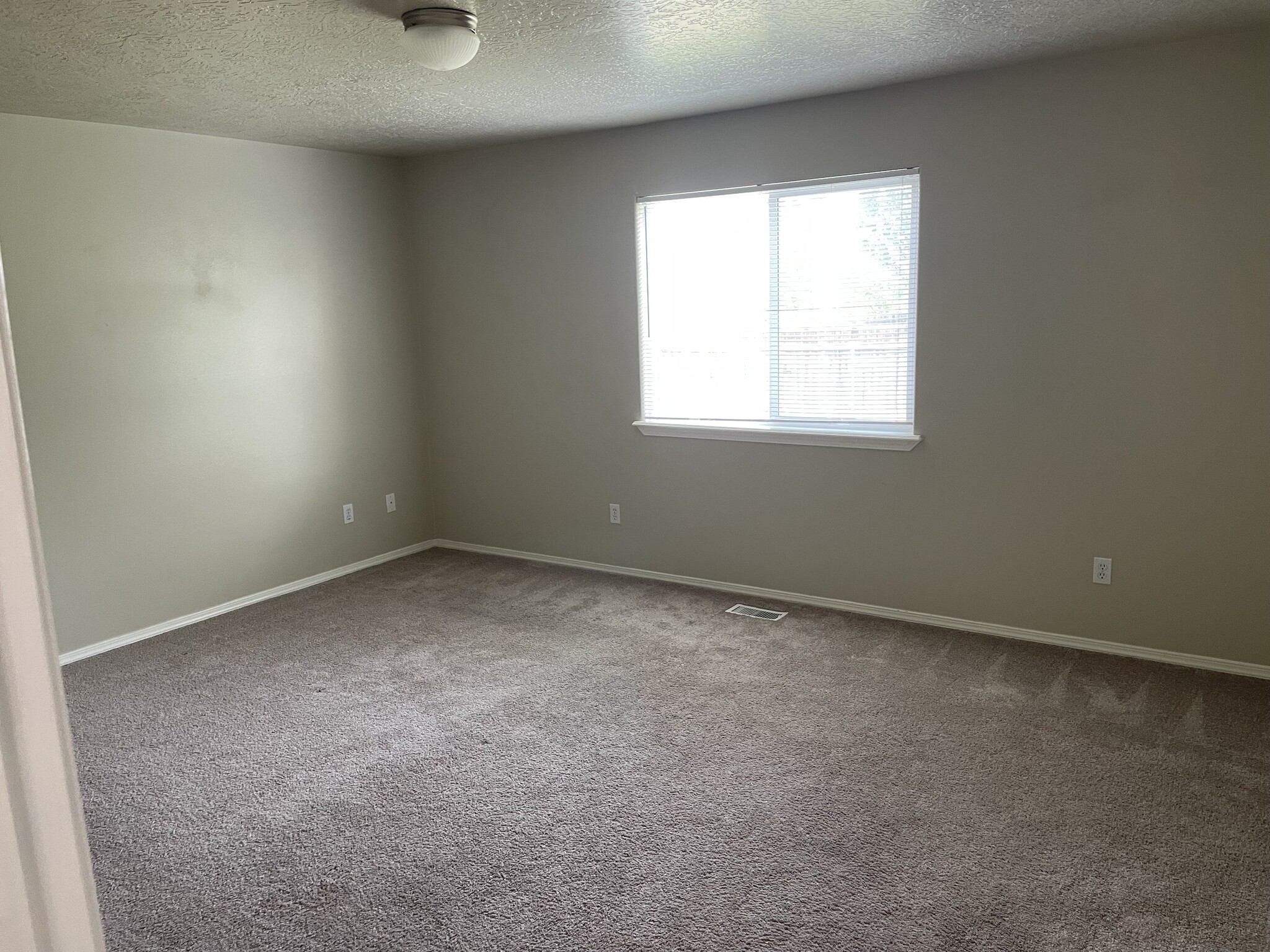 Building Photo - 5074 W Alderstone St