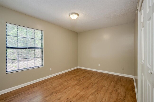 Building Photo - 2339 Walden Dr