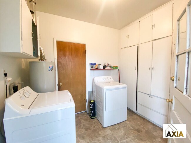 Building Photo - Home in South Boulder for Fall Pre-Lease!