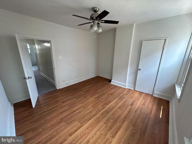 Building Photo - 2637 Latona St