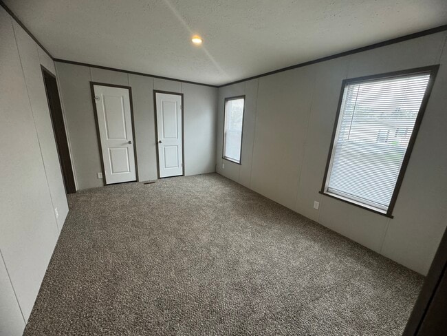 Building Photo - 177 Birch