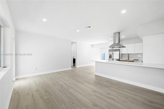 Building Photo - 8560 SW 126th Terrace