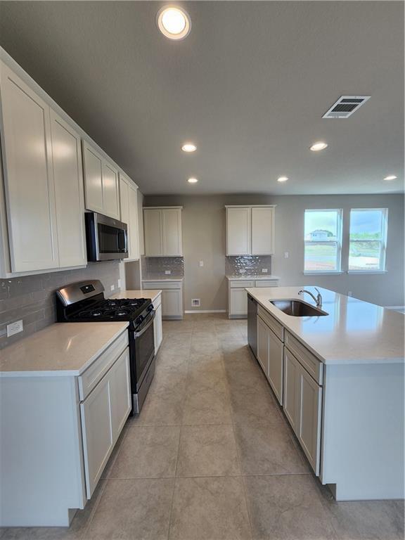 Building Photo - 11400 Milano Dr