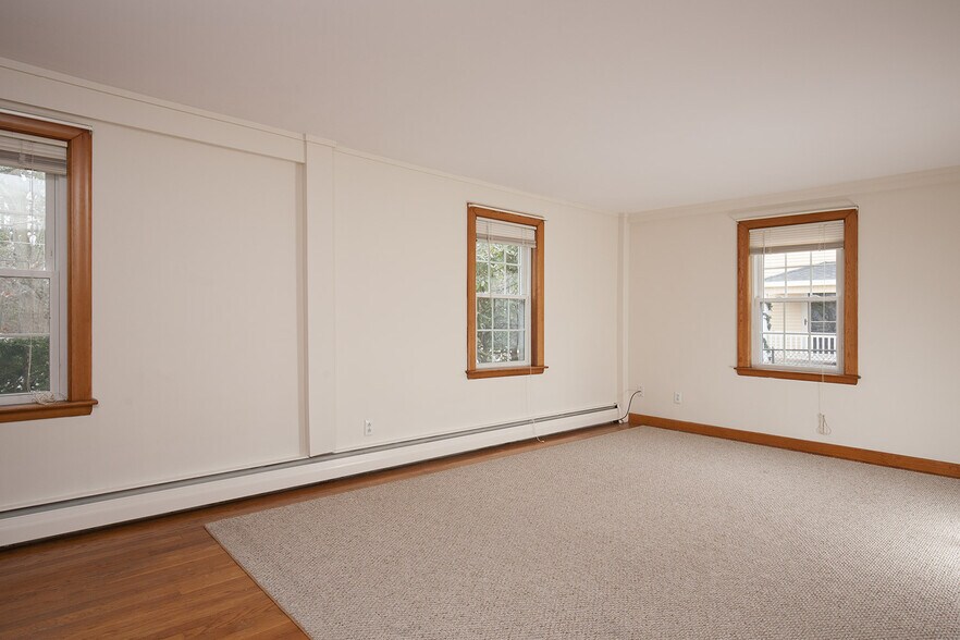 Building Photo - 142 Belknap St
