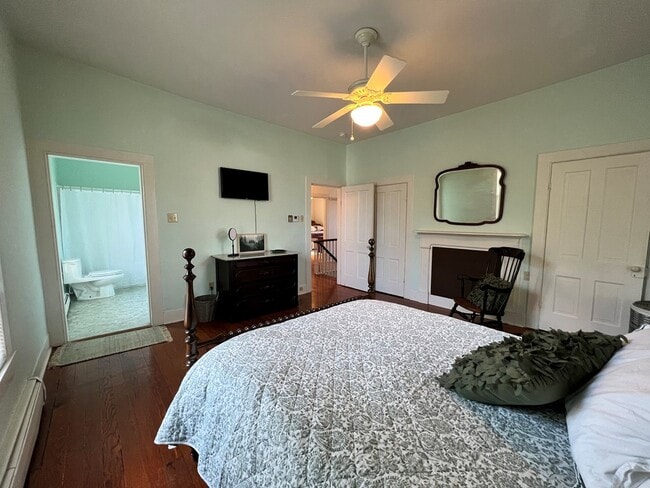 Building Photo - 4 Lee St