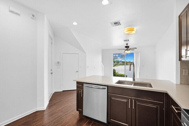 Building Photo - 1427 NW 34th Way