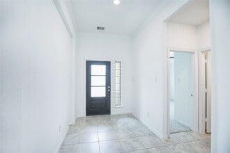 Building Photo - 8726 Fairbrook Dr