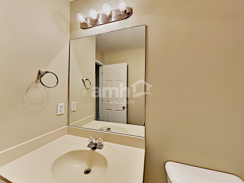 Building Photo - 308 Sam Cobb Pl