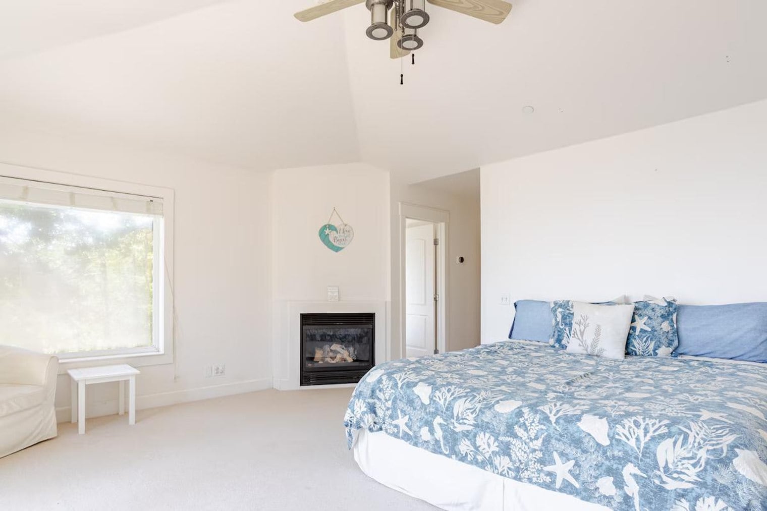 Building Photo - 22095 Lee Dr