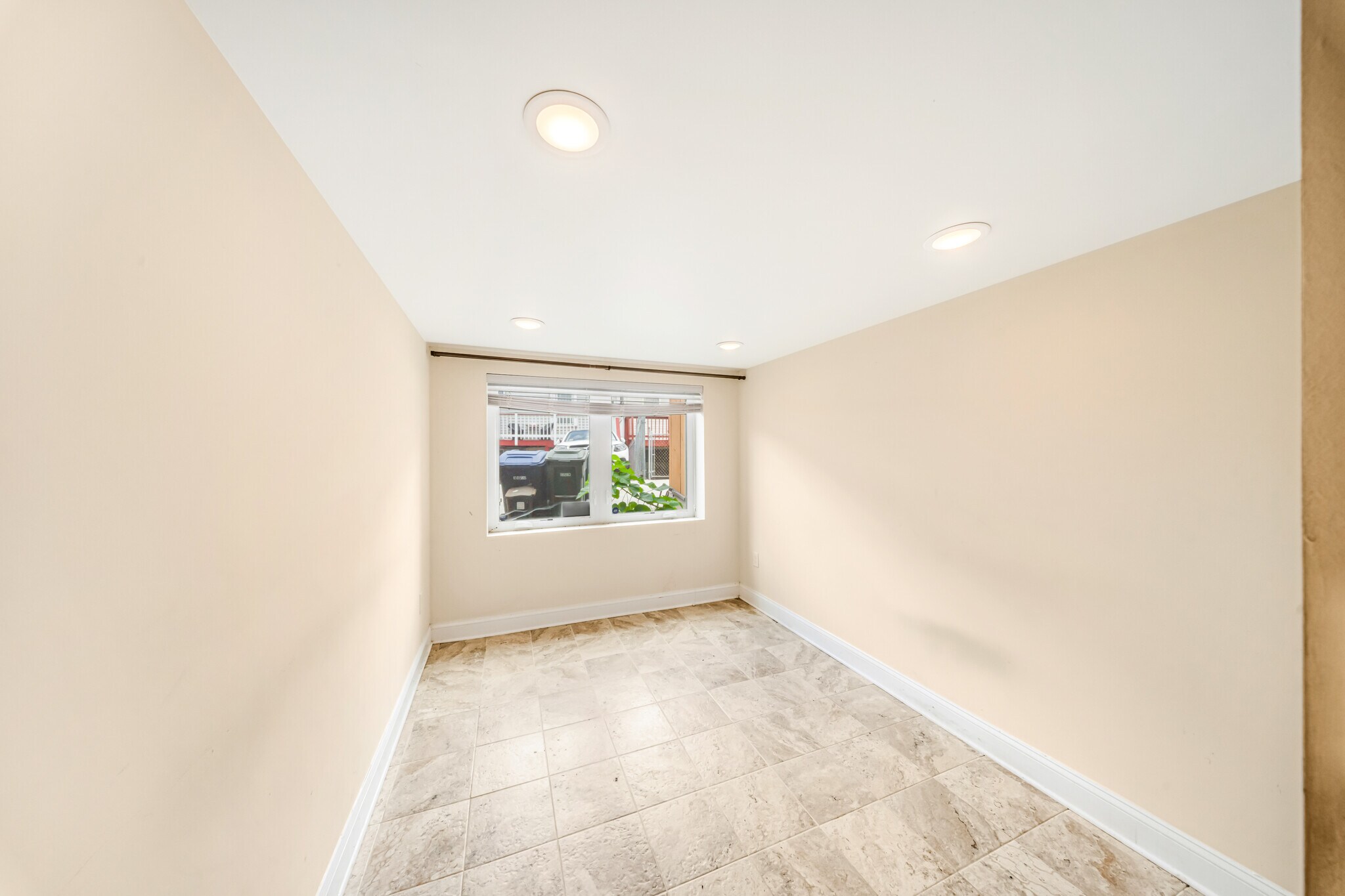 Building Photo - 1505 Spring Pl NW