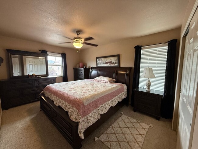 Building Photo - 6 Bed 4 Bath Home with 4,913 Sqft Near Peterson Space Force Base & Schriever Space Force Base!!!