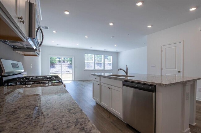 Building Photo - 2425 Livi Ln