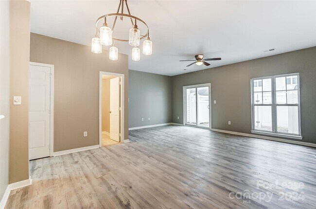 Building Photo - 6429 Mallard View Ln
