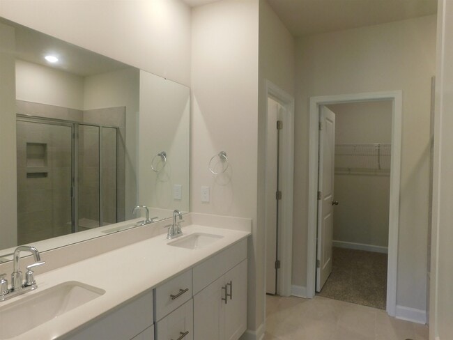 Building Photo - 976 Maya Layne Dr