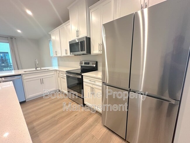 Building Photo - 460 Spearfield Ln