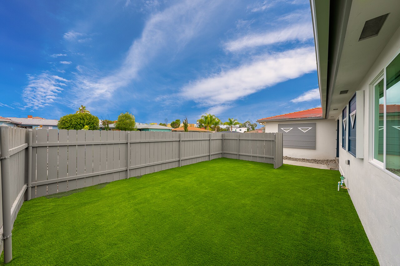 Building Photo - 5737 Dorothy Dr