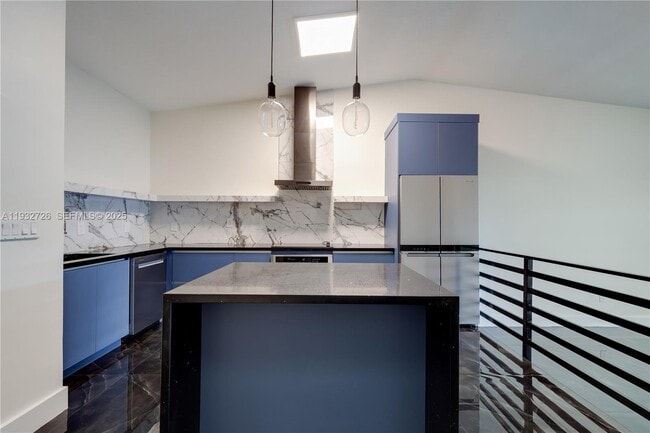 Building Photo - 14805 SW 74th Ln