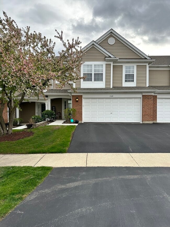 Primary Photo - 368 S Jewel Ct