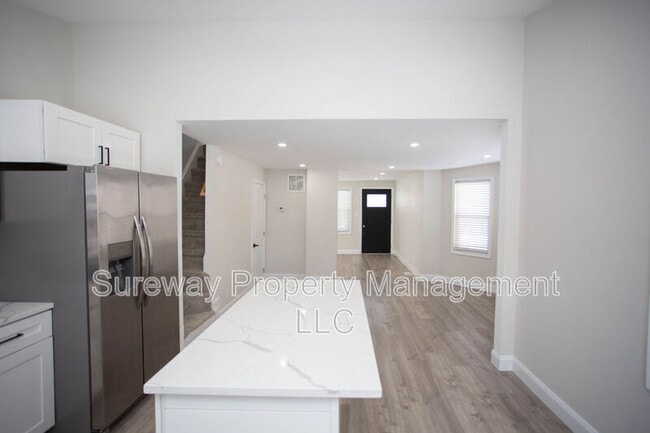 Building Photo - 200 Chestnut St