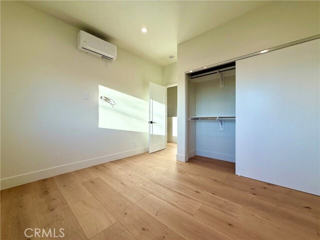 Building Photo - 22404 Vanowen St