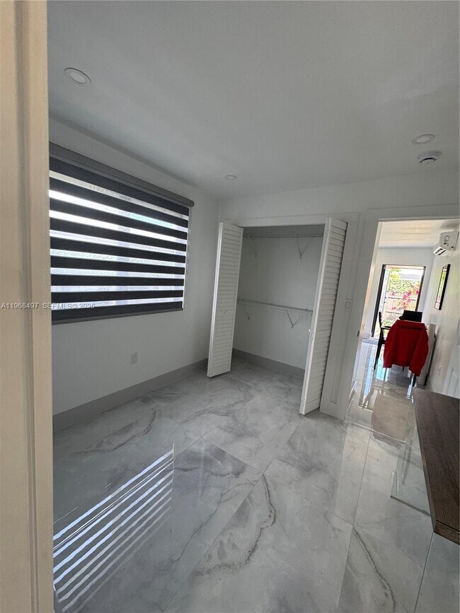 Building Photo - 1710 SW 99th Terrace