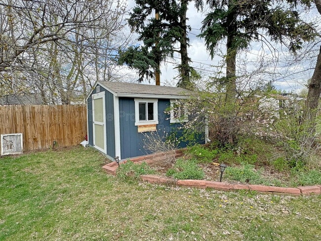 Building Photo - 646 S Canosa Ct