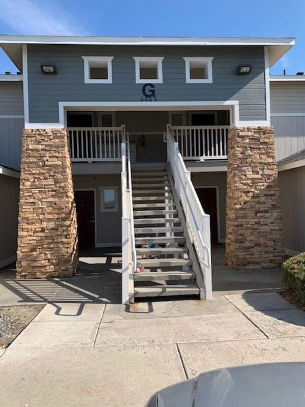 Building Photo - 6005 Chapel Hill Blvd